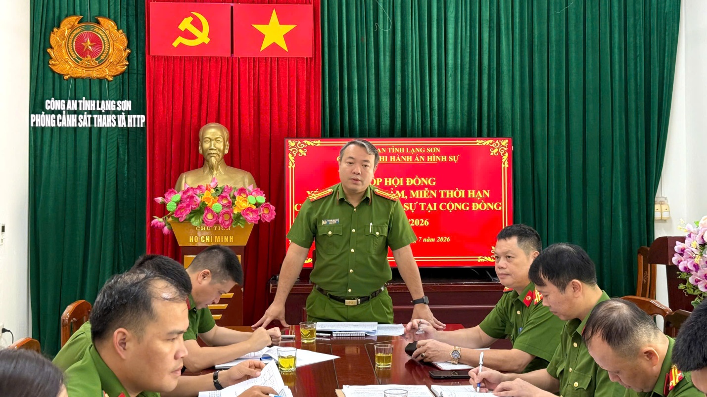 C:\Users\HP\Desktop\PC10\Tuyên truyền\ảnh\1784774530544_1572179190592957874_6765605132482023559_h.jpg