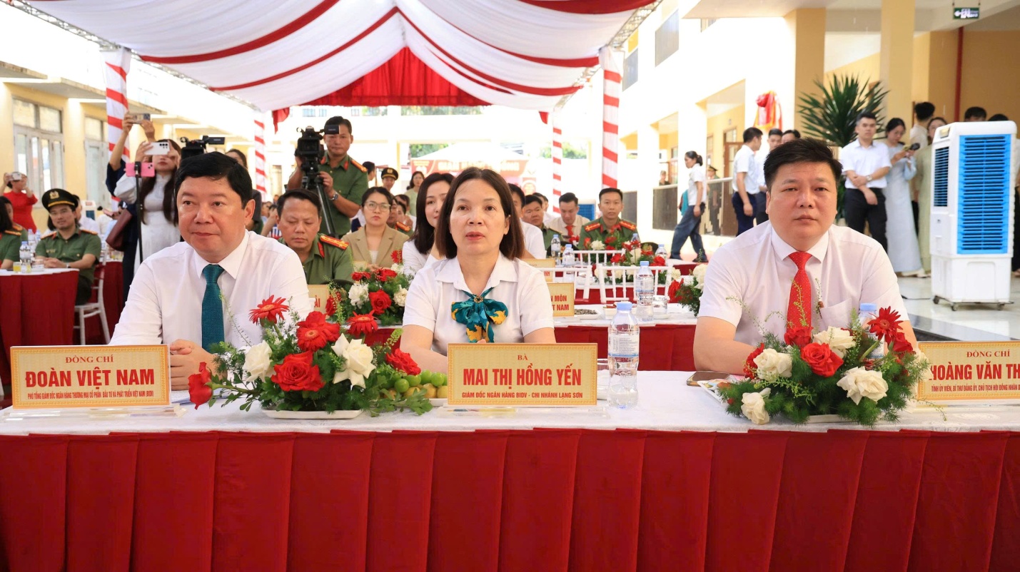 D:\ANH KHOA\CHUYEN MUC\THANG 8\CM 15-8\ANH\1786583866269_1564763068992844210_5799348285966383230_h.jpg