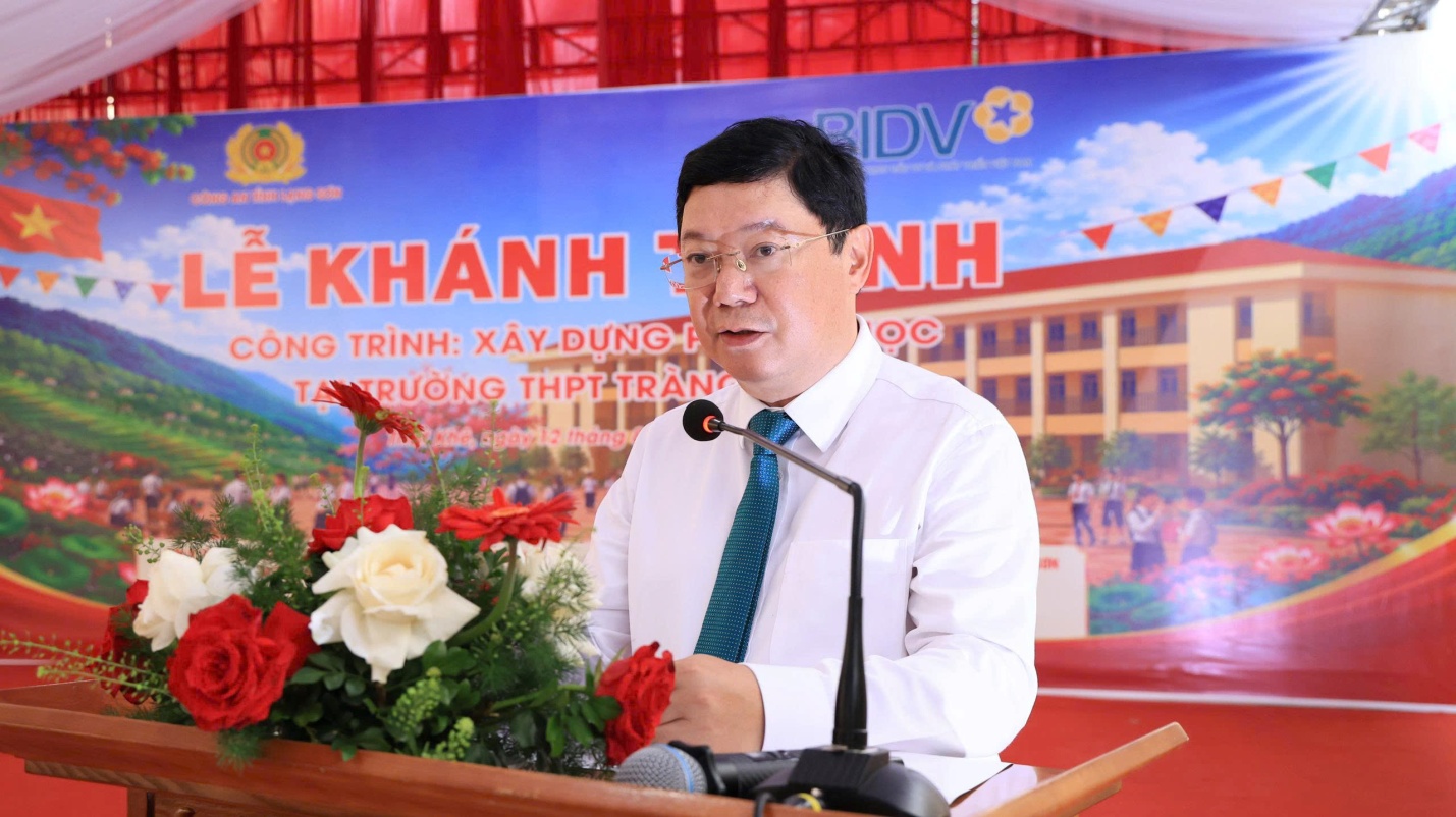 D:\ANH KHOA\CHUYEN MUC\THANG 8\CM 15-8\ANH\9.jpg