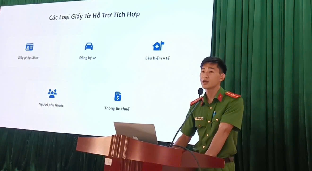 A person in uniform standing at a podium

AI-generated content may be incorrect.