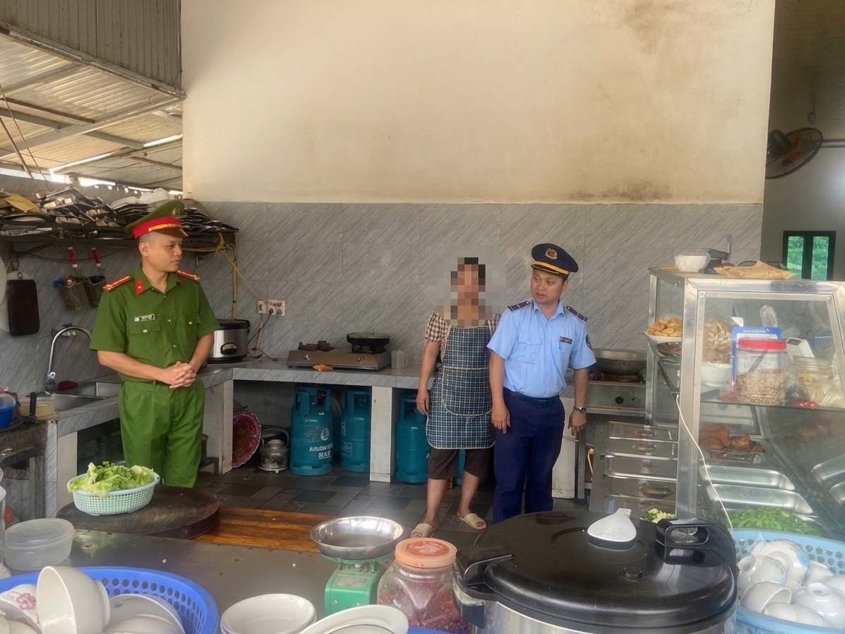D:\CAX\Kinh tế-Môi trường\Tuyên truyền\Tuyên truyền ATTP\1792657678925_1576106401486086706_2028299056091189704_55a164ec2e7901c1f88422b90385e23c.jpg