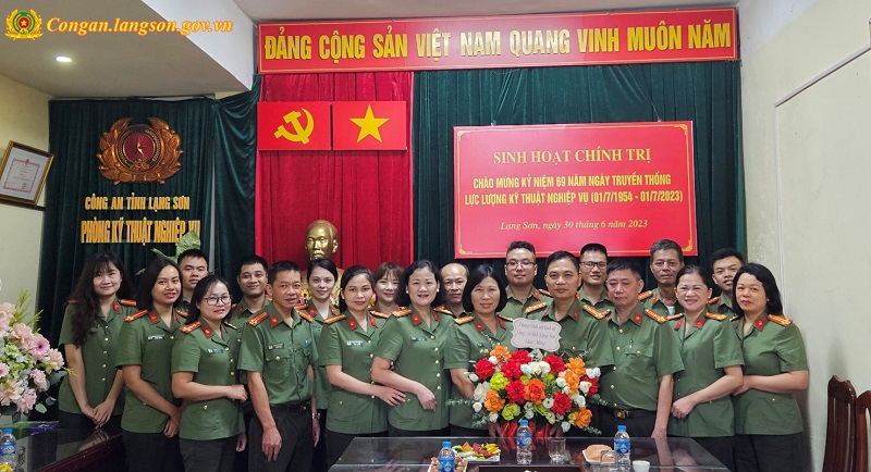 D:\THẢO\ẢNH\69 nam\3.jpg